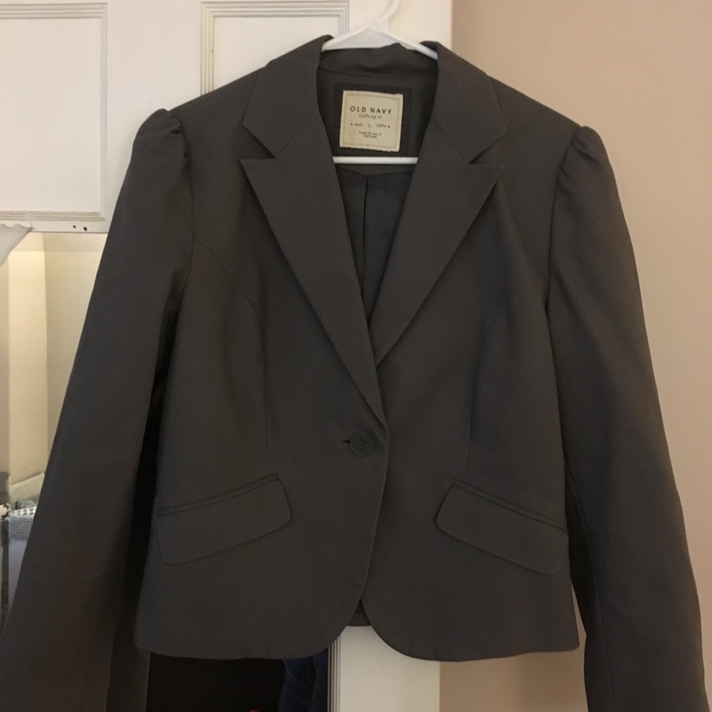 Old Navy grey cropped blazer